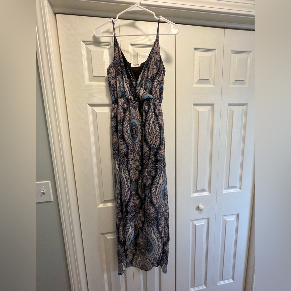 Lush maxi dress - size small